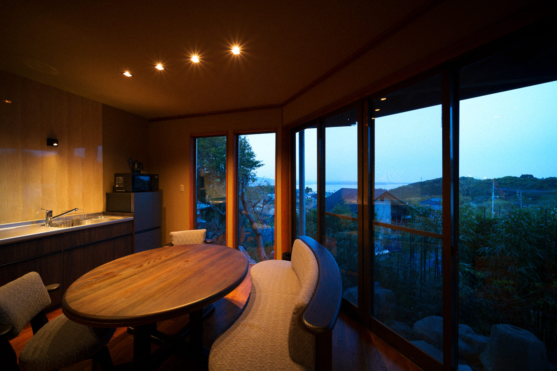 「BEPPU KURA」リビング