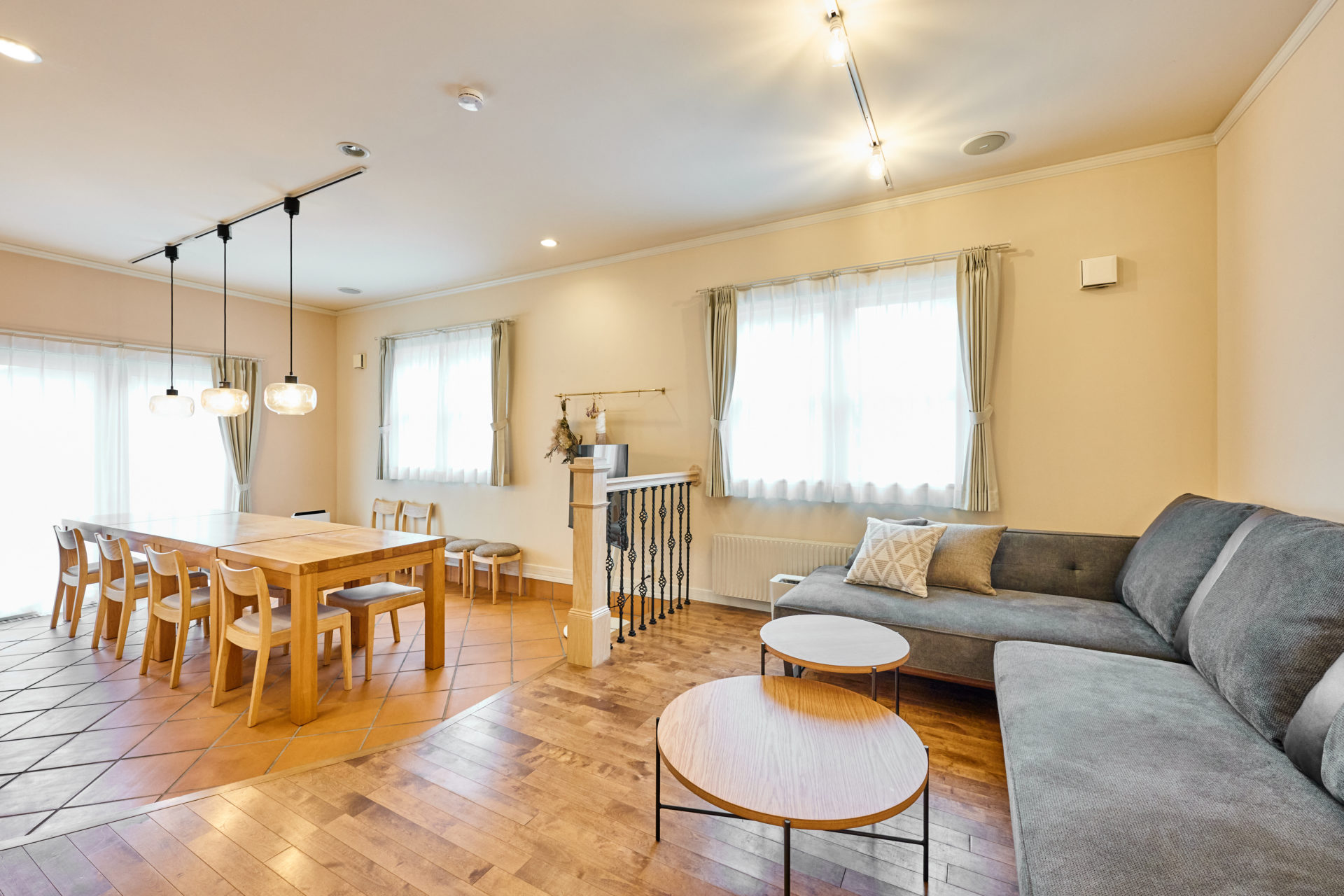 deco MK living　リビングダイニング