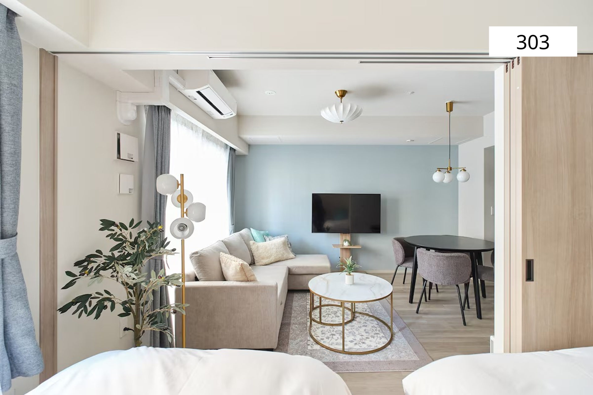 「CITY HOME CENTRIC SAPPORO NAKAJIMAKOEN 303」リビング