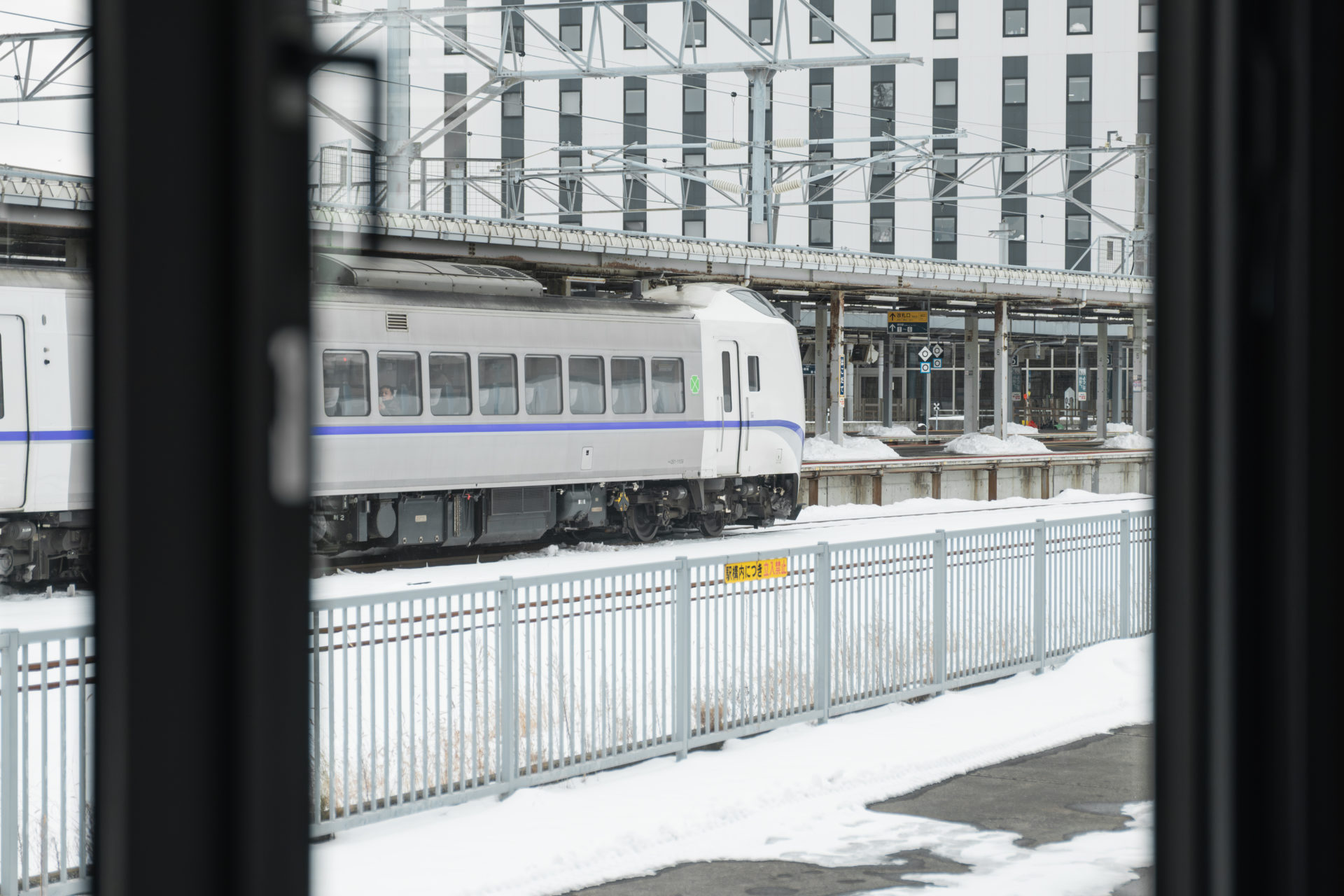 「JR Mobile Inn Hakodate」車両